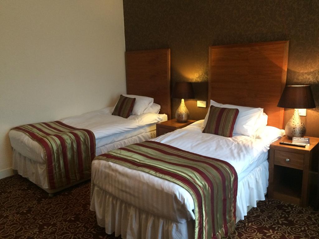 The Three Tuns Hotel Wetherspoon Thirsk Bilik gambar